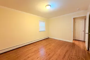 35 N 16th St, Wheatley Heights, NY 11798 - Photo 9