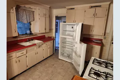 53 Riverside Drive, Riverhead, NY 11901 - Photo 11