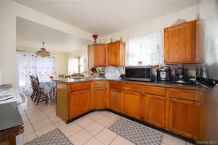 6 Poplar St, Poughkeepsie, NY 12601 - Photo 9