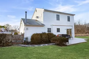 1191 E 3rd Ave, Bay Shore, NY 11706 - Photo 19
