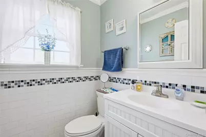 1191 E 3rd Avenue, Bay Shore, NY 11706 - Photo 13