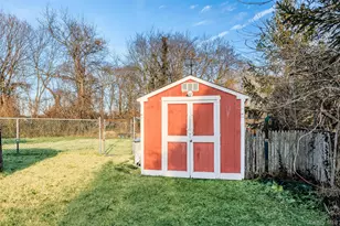 1191 E 3rd Ave, Bay Shore, NY 11706 - Photo 25