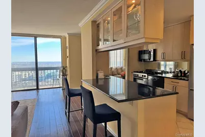 27110 Grand Central Parkway #19R, Floral Park, NY 11005 - Photo 5