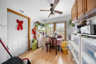 92-10 93rd Ave, Woodhaven, NY 11421 - Photo 13