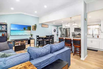 312 W 20th Street, Deer Park, NY 11729 - Photo 35