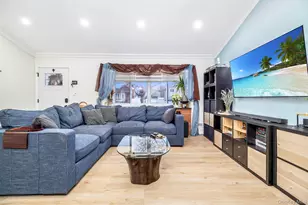 312 W 20th St, Deer Park, NY 11729 - Photo 5