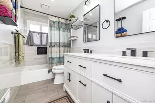 312 W 20th St, Deer Park, NY 11729 - Photo 13