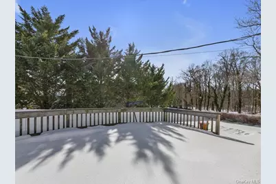 1360 Wilson Road, East Meadow, NY 11554 - Photo 19