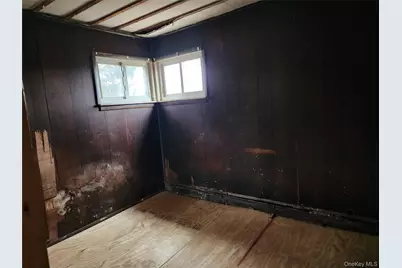 33 Parkway Boulevard, Wyandanch, NY 11798 - Photo 19