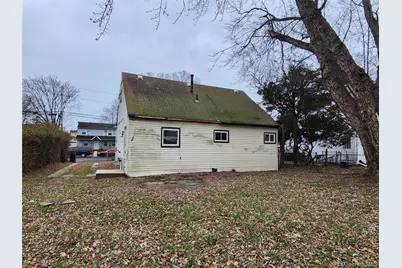 33 Parkway Boulevard, Wyandanch, NY 11798 - Photo 5