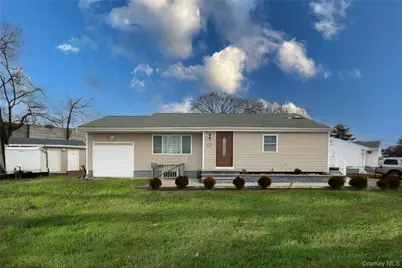 505 Madison Avenue, Brentwood, NY 11717 - Photo 1