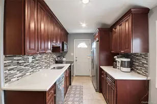 505 Madison Ave, Brentwood, NY 11717 - Photo 7