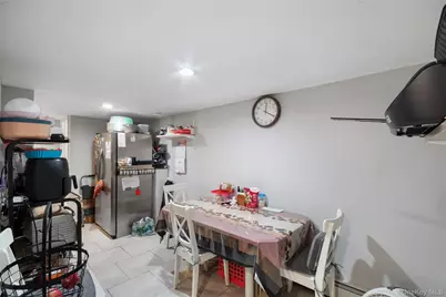 505 Madison Avenue, Brentwood, NY 11717 - Photo 21