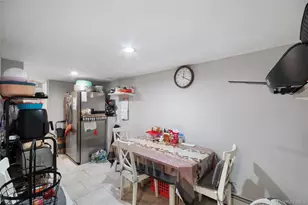 505 Madison Ave, Brentwood, NY 11717 - Photo 21