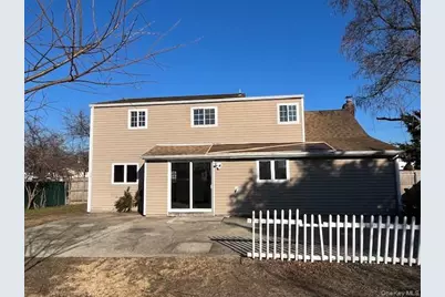 18 Lark Drive, Centereach, NY 11720 - Photo 15