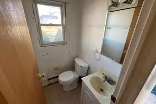 18 Lark Dr, Centereach, NY 11720 - Photo 7