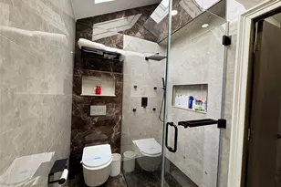 264-48 Langston Ave, Glen Oaks, NY 11004 - Photo 13