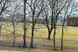 264-48 Langston Ave, Glen Oaks, NY 11004 - Photo 15