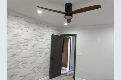 264-48 Langston Avenue #2nd Floor, Glen Oaks, NY 11004 - Photo 9