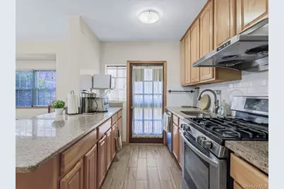 11109 75th Road, Forest Hills, NY 11375 - Photo 9