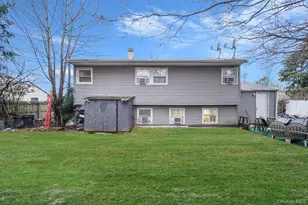 50 Meadowbrook Dr, Brentwood, NY 11717 - Photo 17