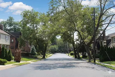 180 Kneeland Avenue, Yonkers, NY 10705 - Photo 7