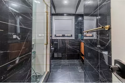 15 Sinclair Martin Drive, Roslyn, NY 11576 - Photo 19