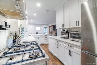 15 Sinclair Martin Drive, Roslyn, NY 11576 - Photo 11