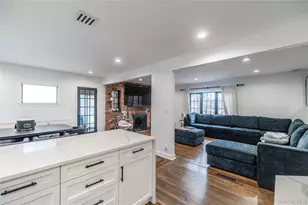 15 Sinclair Martin Dr, Roslyn, NY 11576 - Photo 7