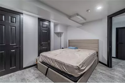 15 Sinclair Martin Drive, Roslyn, NY 11576 - Photo 27