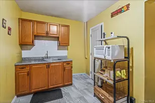 117-22 142nd Pl, Jamaica, NY 11436 - Photo 11