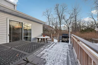 375 Laurel Road, Pearl River, NY 10965 - Photo 29