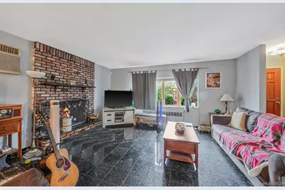 15951 160th Avenue, Howard Beach, NY 11414 - Photo 5