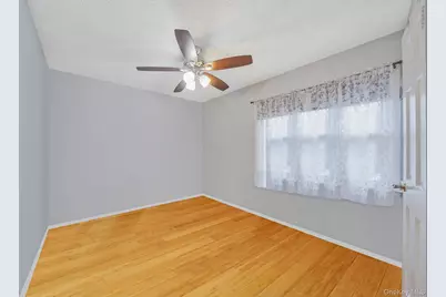 15951 160th Avenue, Howard Beach, NY 11414 - Photo 11