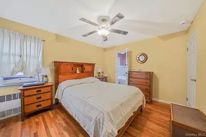 15951 160th Avenue, Howard Beach, NY 11414 - Photo 9