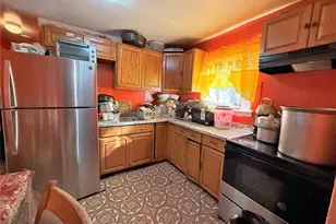 3840 Linden Pl, Hempstead, NY 11550 - Photo 3