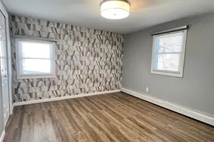 137 Center Ln, Levittown, NY 11756 - Photo 11