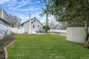 26 Neptune Rd, Rocky Point, NY 11778 - Photo 25