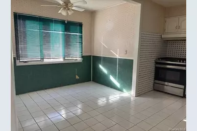 94 Rosemary Lane, Centereach, NY 11720 - Photo 7