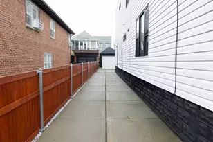 445 E 46th St, Brooklyn, NY 11203 - Photo 17