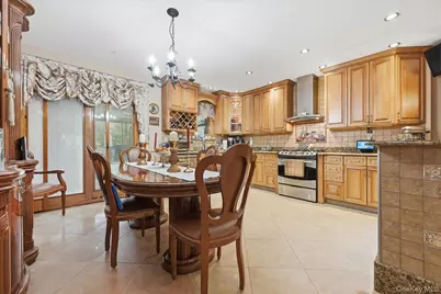 63-45 77th Place, Middle Village, NY 11379 - Photo 9