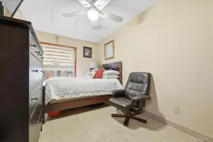 63-45 77th Pl, Middle Village, NY 11379 - Photo 17