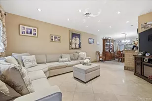 63-45 77th Pl, Middle Village, NY 11379 - Photo 5