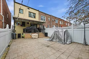 63-45 77th Pl, Middle Village, NY 11379 - Photo 25