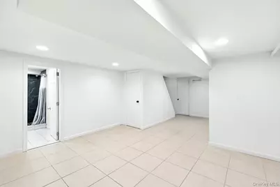 40 Hendrickson Avenue, Lynbrook, NY 11563 - Photo 15