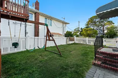 40 Hendrickson Avenue, Lynbrook, NY 11563 - Photo 19