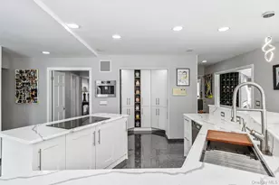 83 Cliff Rd, Port Jefferson, NY 11777 - Photo 29