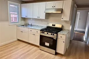 39 Innis Ave, Poughkeepsie, NY 12601 - Photo 3