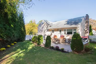 99 Amherst Drive, New Rochelle, NY 10804 - Photo 23