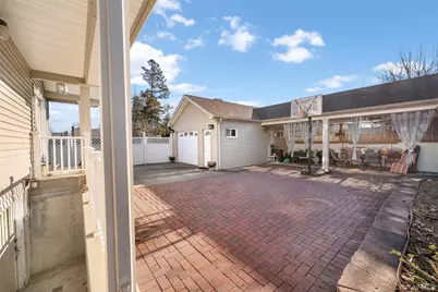 215 Rudolf Road, Mineola, NY 11501 - Photo 5